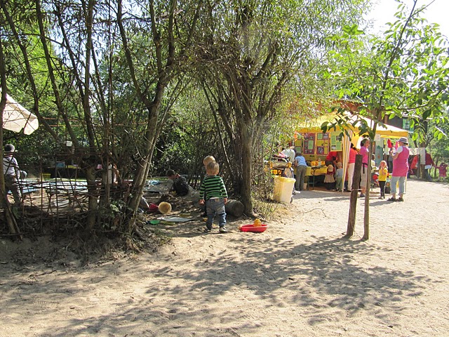 Spielplatz und Stand am Tag der offenen Tür bei den Waldfüchsen 2011